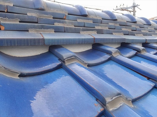 棟を近くで確認